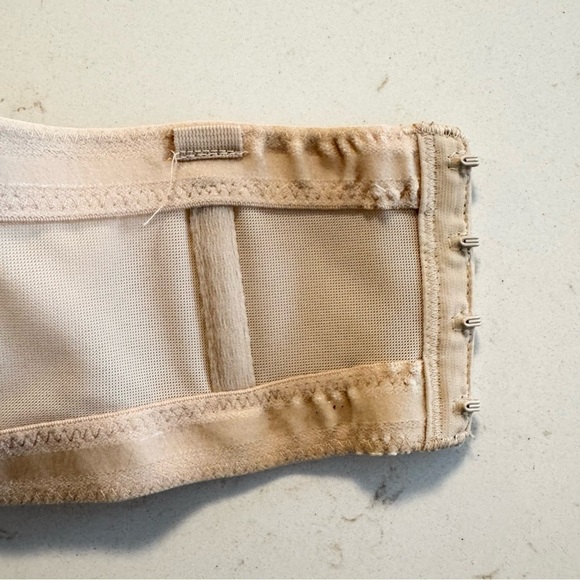 Wacoal Strapless Full Bust Underwire Bra Naturally Nude 32DD Strapless - Picture 8 of 10